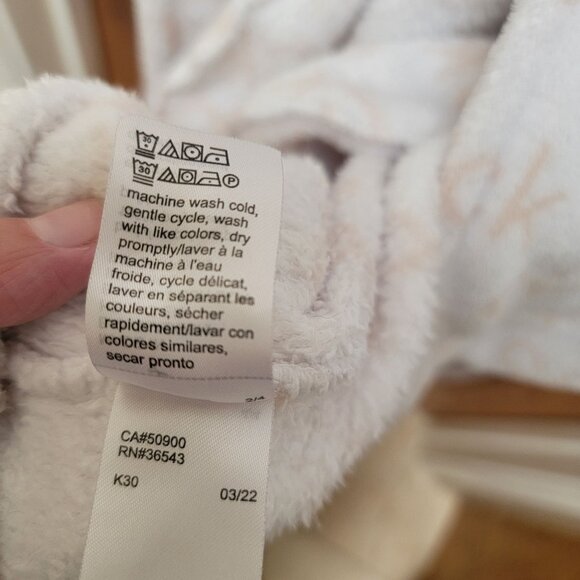 Calvin Klein XS White Plush Robe With CK Logo Pattern Tie Belt Long Sleeves - Picture 5 of 5